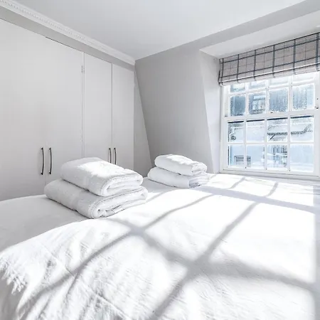 Cozy And Spacious Kensington Maisonette London Exterior photo