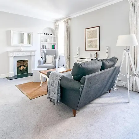 Cozy And Spacious Kensington Maisonette London Exterior photo